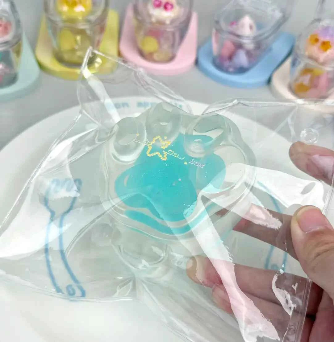 Squishy transparente de pata de gato