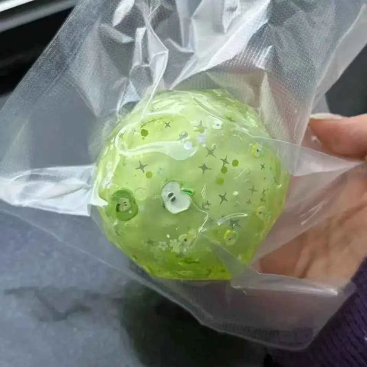 
Pelota squishy artesanal con capa crujiente ASMR