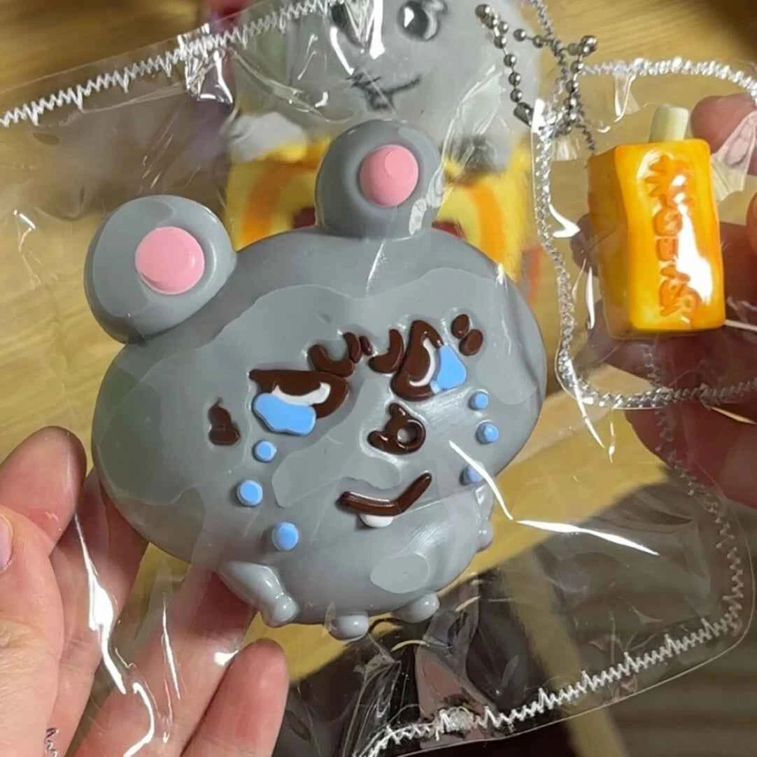 Squishies de ratones con expresiones de meme