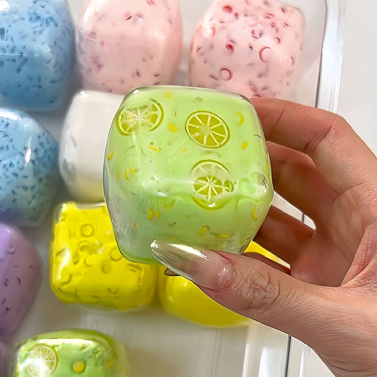 Squishies de cubos de yogur y dulces