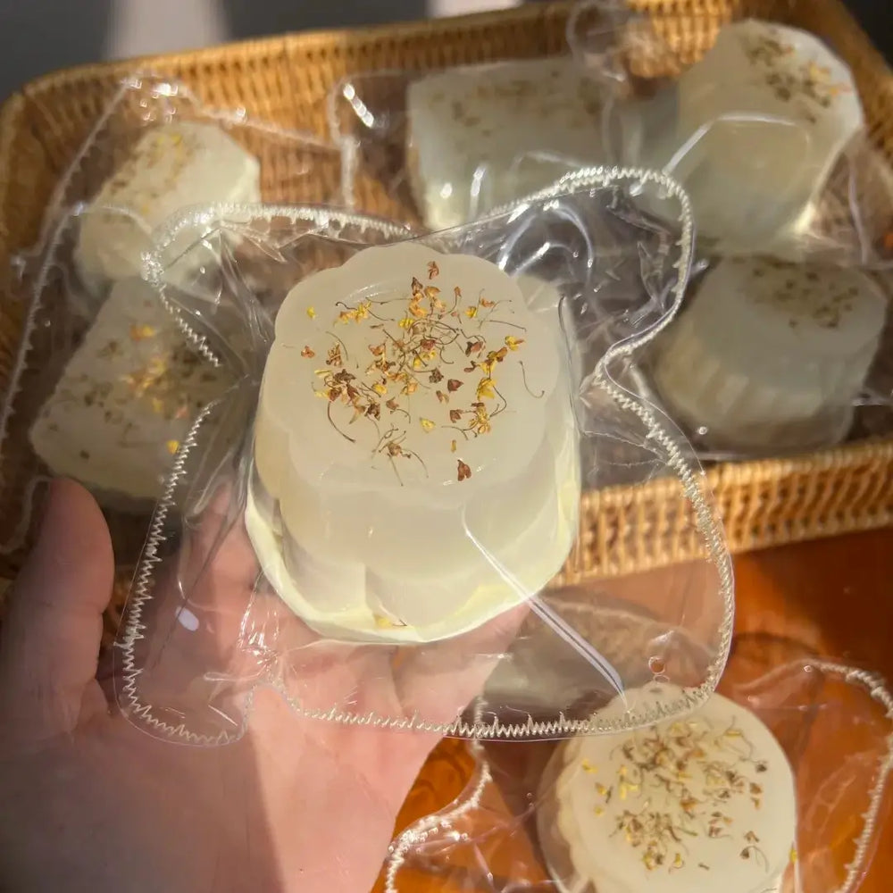 Squishy artesanal de mochi de miel y osmanthus
