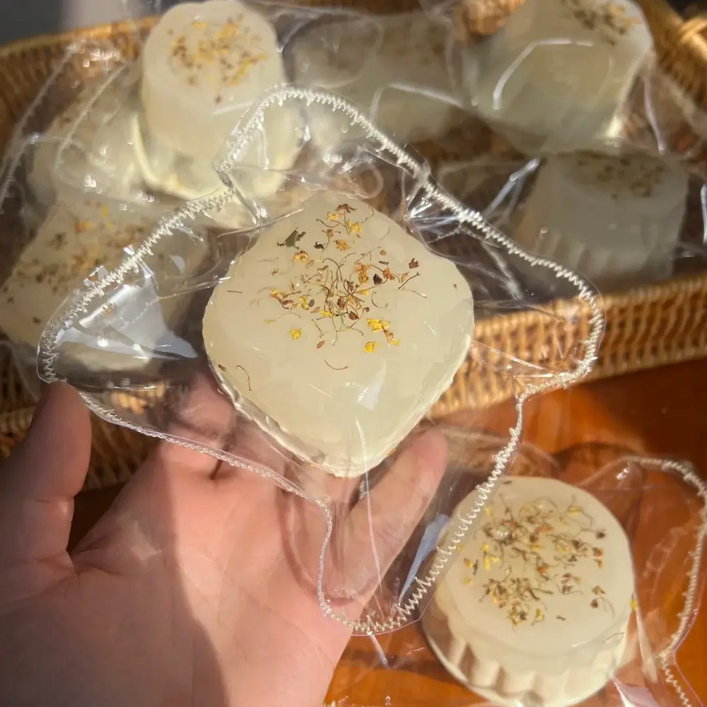 Squishy artesanal de mochi de miel y osmanthus