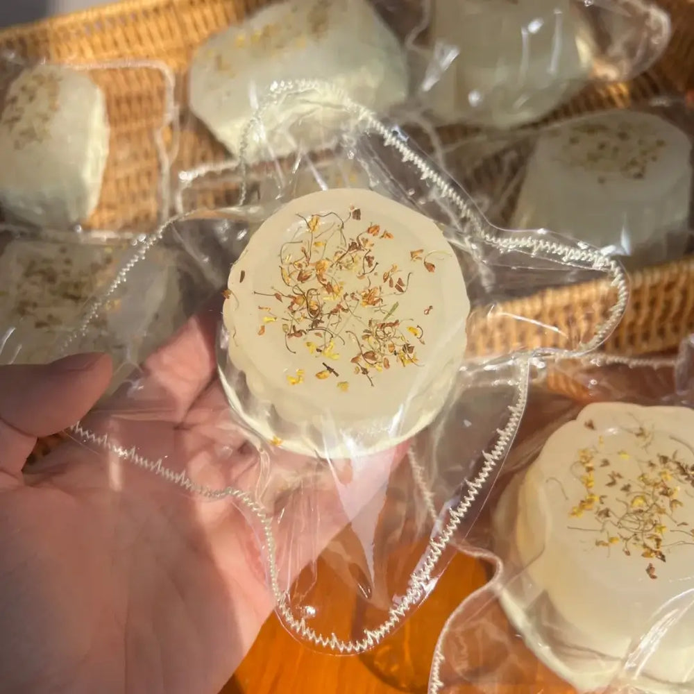 Squishy artesanal de mochi de miel y osmanthus