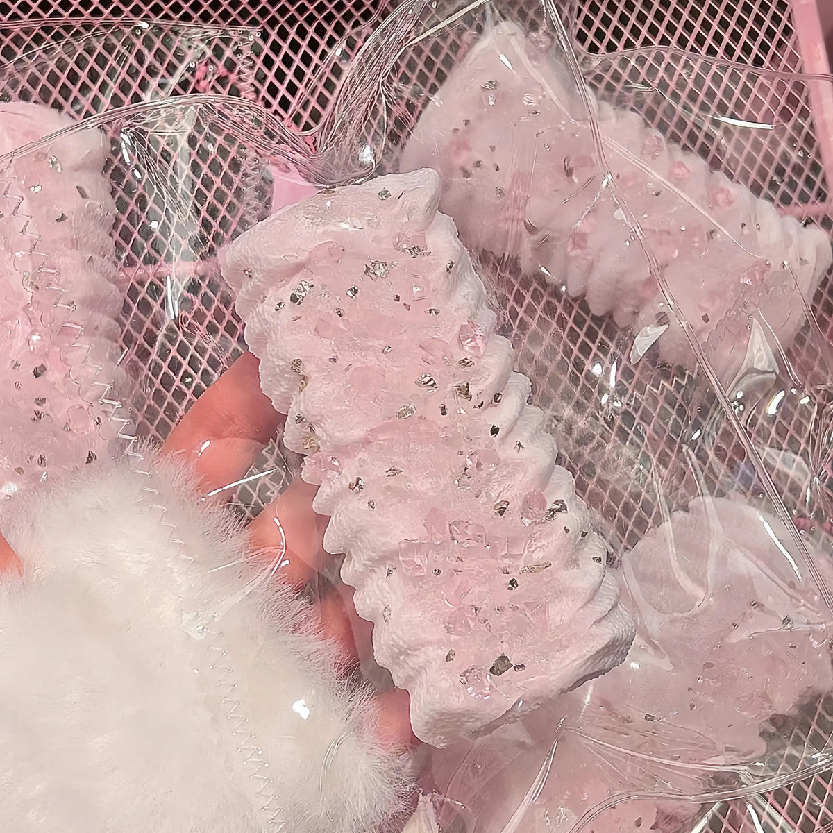 Squishy de bizcocho enrollado con crema y textura