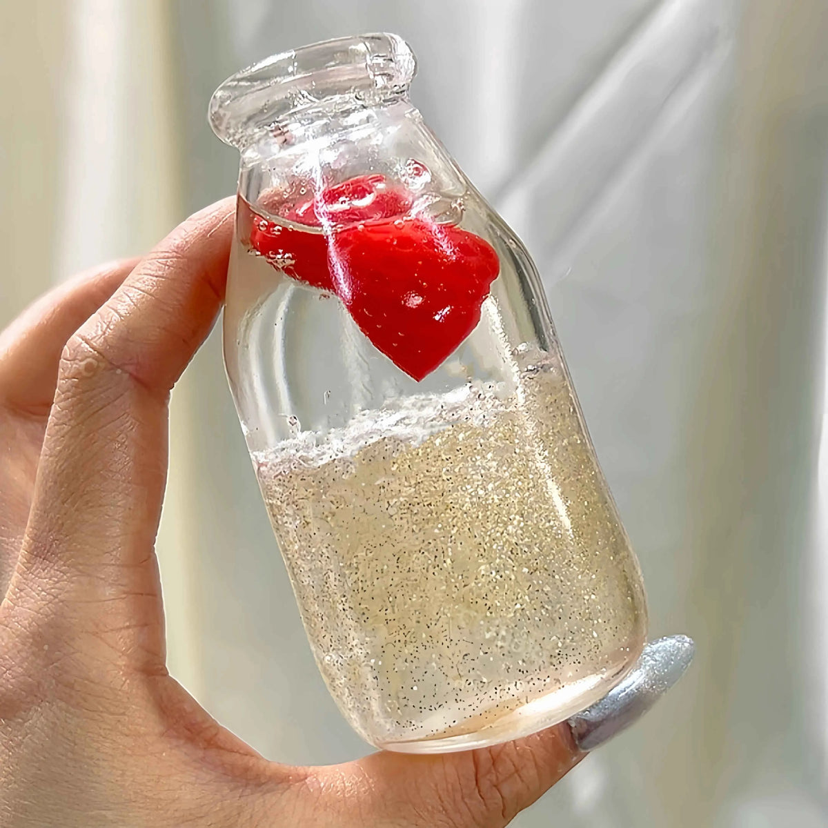 Squishy de botella Gin & Tonic de fresa