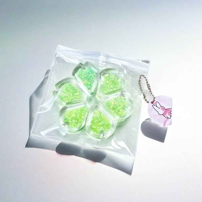 Squishy de corazón holográfico