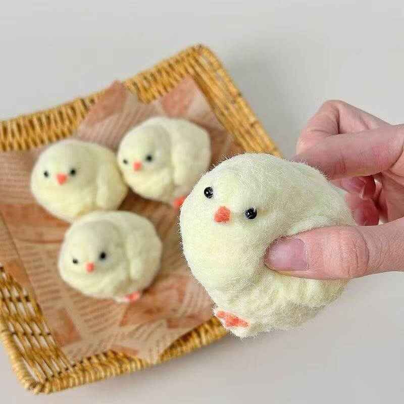 Squishy de pollito amarillo