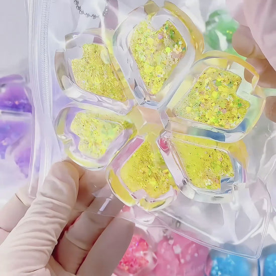 Squishy de corazón holográfico