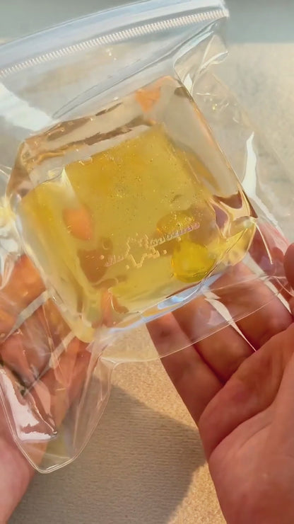 Squishy de bloque de hielo con arena fluida