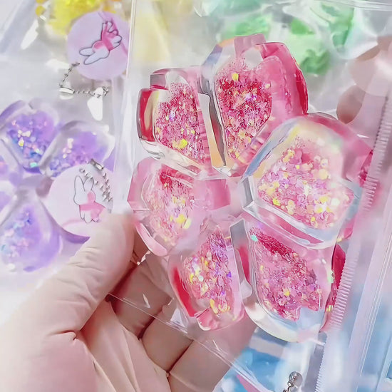 Squishy de corazón holográfico