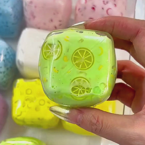 Squishies de cubos de yogur y dulces